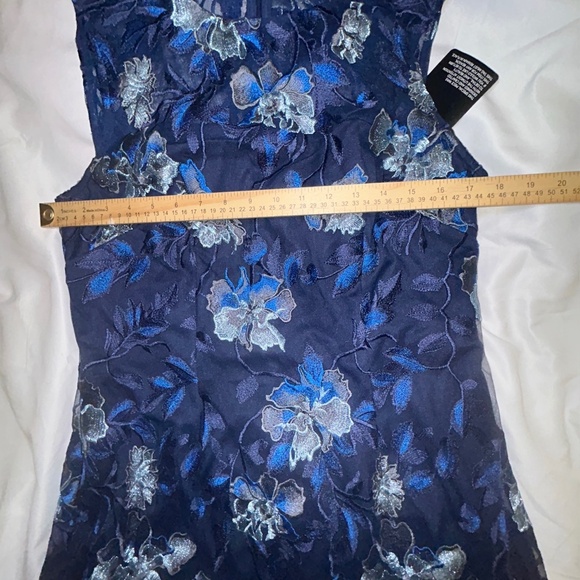 White House Black Market Sheath Dress Fully Embroidered Floral Navy Blue 14 NWT - Picture 7 of 14